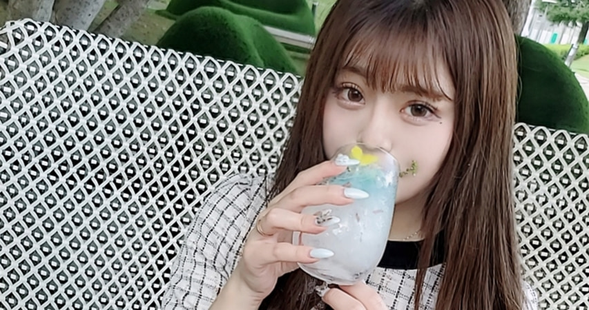 色爽一av-小雪的丰满奶水1一6小说-成人AV