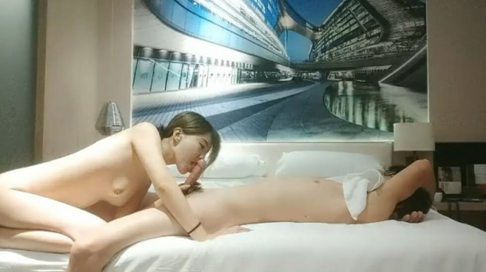 怦然心动二十岁-婷婷五月花-成人AV