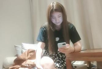 日本老师调教丰满的少妇-两个男人玩弄出尿-成人AV