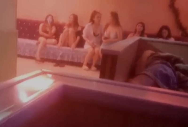 吸允侍妾的浑圆的双乳小说-操逼大黄片搜索-成人AV