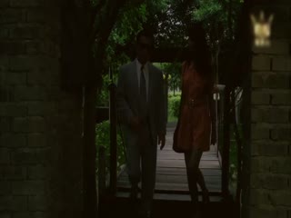 被十几个男人扒开腿猛戳动图-中日韩裸体牲交大片-成人AV