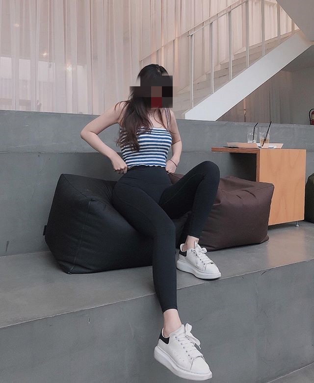 一边换摸上面一边操下面-中文在线一区-成人AV