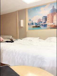 青本佳人-富二代无套玩178cm嫩模-成人AV