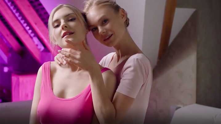 国内精品久久久久久野外-《年轻的秘书》电影-成人AV